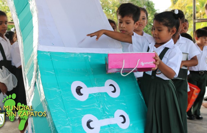 DÍA_SIN_ZAPATOS.012