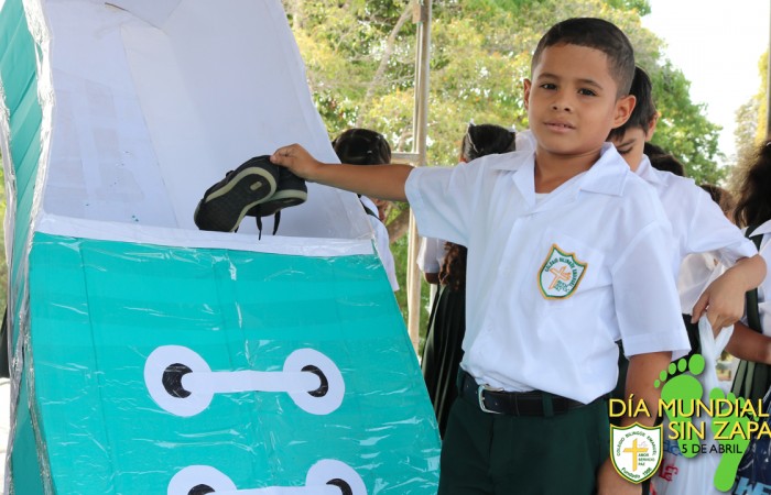 DÍA_SIN_ZAPATOS.016