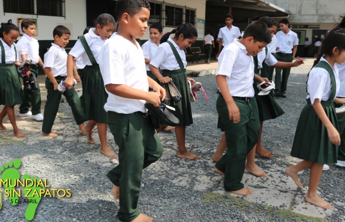 DÍA_SIN_ZAPATOS.028