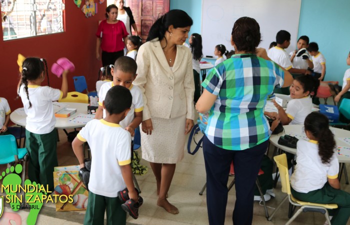 DÍA_SIN_ZAPATOS.031