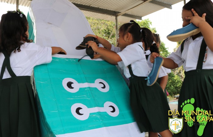 DÍA_SIN_ZAPATOS.037