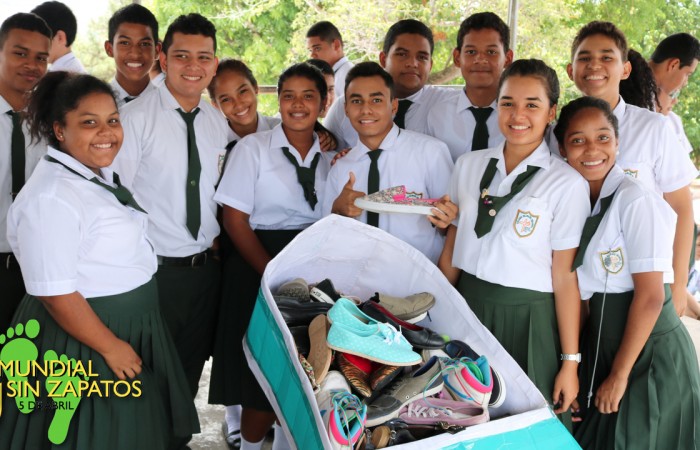 DÍA_SIN_ZAPATOS.040