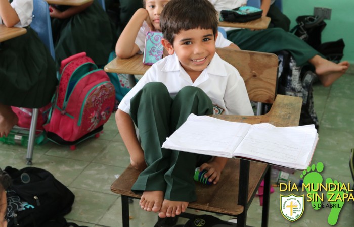 DÍA_SIN_ZAPATOS.045